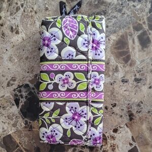 Vera Bradley Wallet -Retured petal Pattern